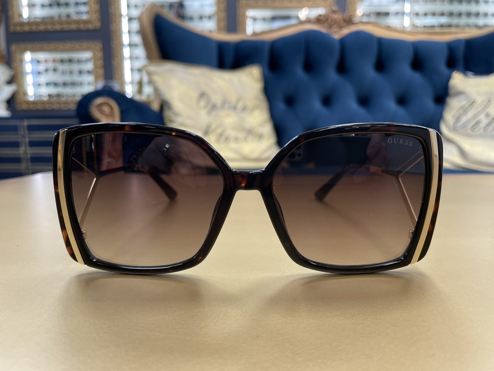 GUESS eyewear
